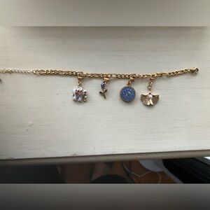 Faux Gold Chm Brclt w/4 Removable Charms Approx 8 1/4” types length w/closure